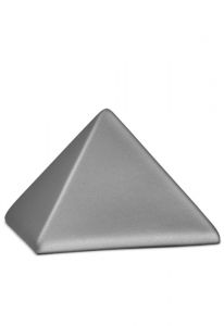 Miniurna ceramica en forma de pirámide